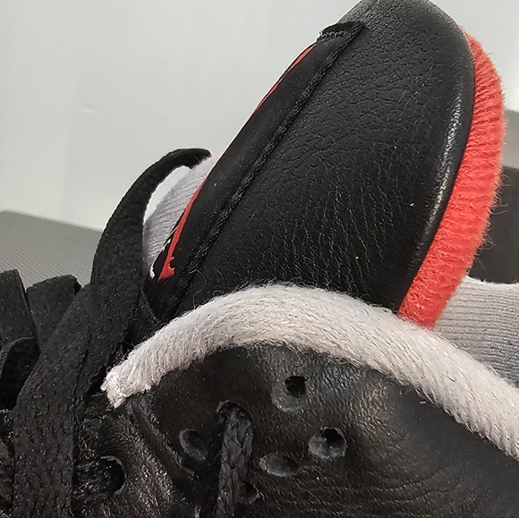 Used No Box,Size 7.5 - Jordan 4 Retro Bred Black/Fire Red Cement 2019 - Picture 7 of 11